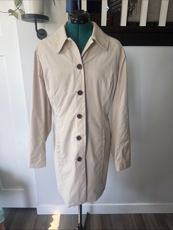 Eddie Bauer Jackets & Blazers - Eddie Bauer Light Cream Single-Breasted Trench Coat